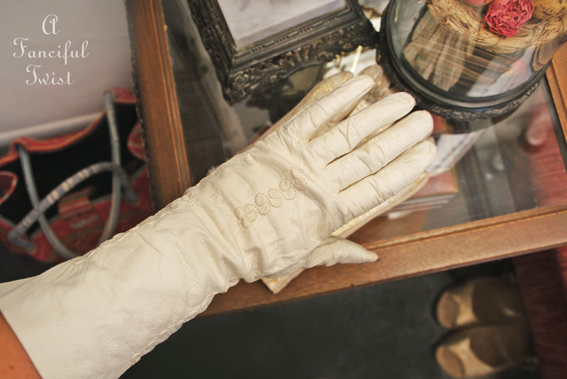Gloves and books 3 Gloves and books 3
