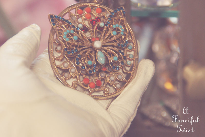 Gloves and books 8 Gloves and books 8