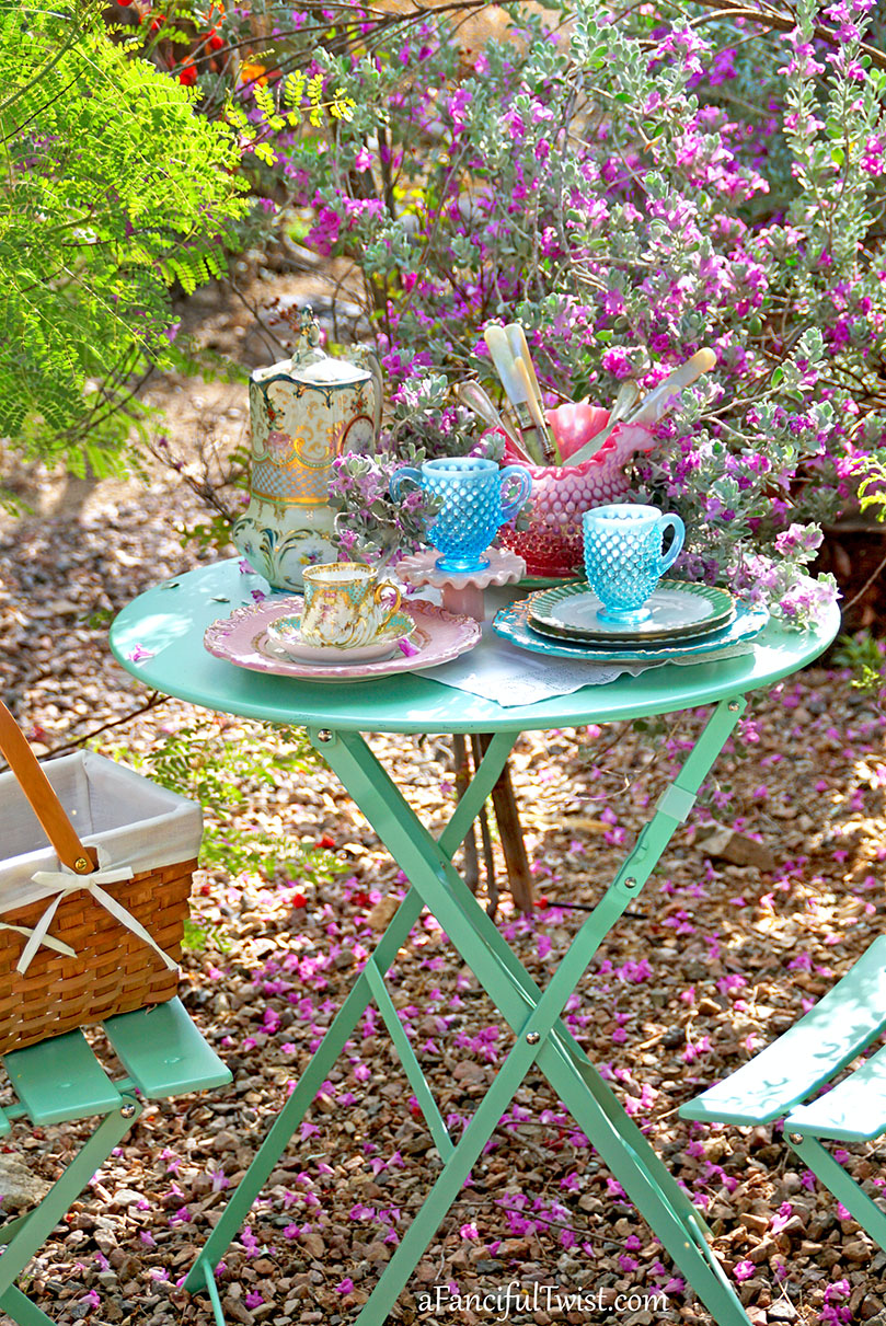 Tea in the garden 2 Tea in the garden 2