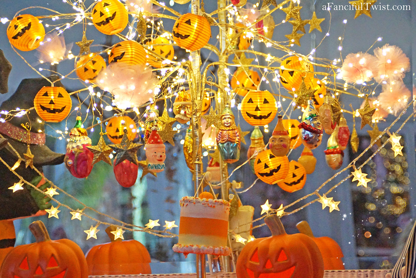 Halloween magic tablescape 22 Halloween magic tablescape 22