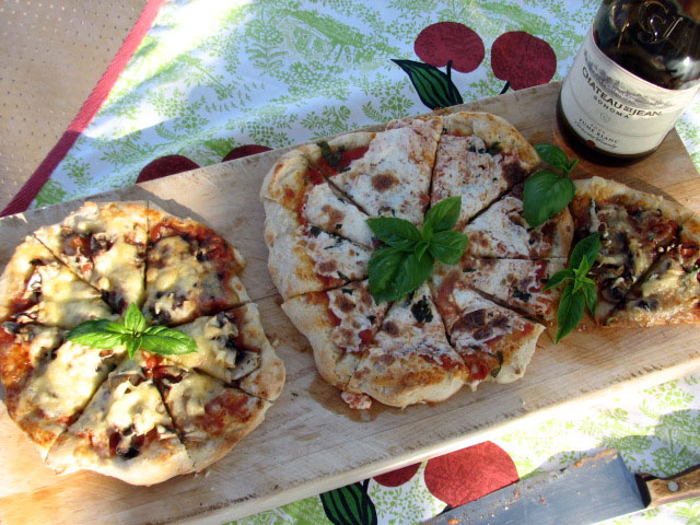 Two_pizzas Two_pizzas